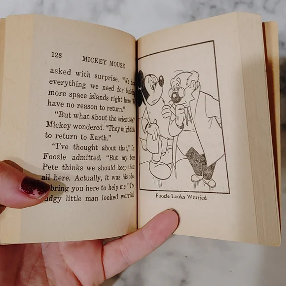 Vintage Mickey Mouse Book - Picture 4 of 5